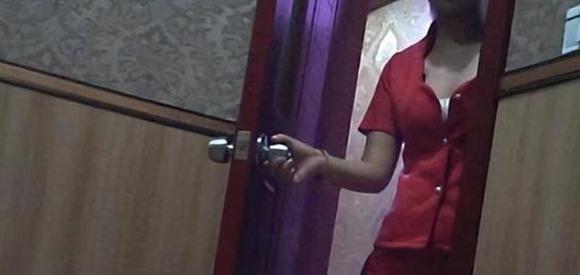 足浴店暗藏'保養'玄機，'精油'男女當場落網